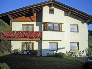 Cozy Apartment In Oberperfuss Near Ski Area