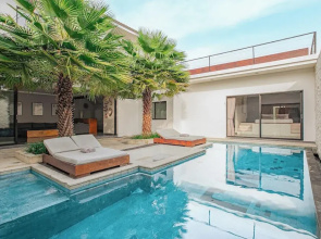 Villa MJ Modern 4BR with Pool & Rooftop