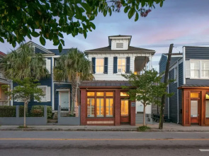 Pond by AvantStay 10mins from French Quarter in the Iconic City of Charleston w Balcony