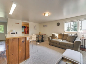 Cozy Apt < 1 Mi Near Lake Huron & Mackinac Island!