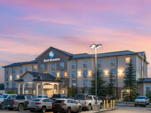 Best Western Rocky Mountain House Inn & Suites