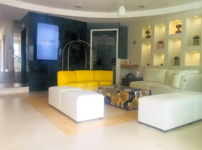 Angeles Suites Hotel
