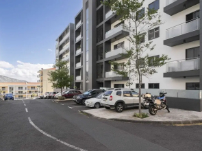 Comfortable and Near Funchal - Barreiros IV