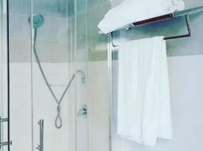 Giuliana Apartment