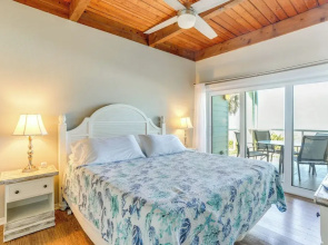 Lovely Indian Shores Condo w/ Beach Access!