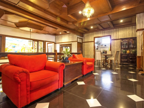 RedDoorz Plus near RS Hasan Sadikin