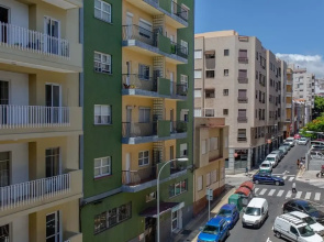 City Center Chic Apartment, Balcony