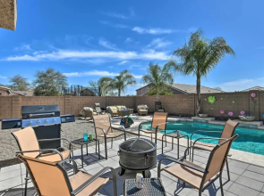 Private Pool & Hot Tub: San Tan Valley Home