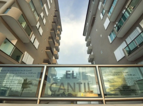 El Cantil Condominiums