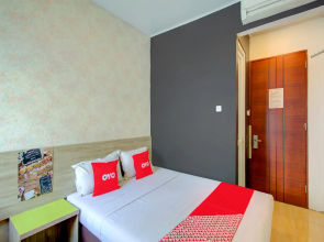 OYO 4005 Bunga Dahlia Guest House