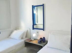 Stunning Apartment in Panormos With 3 Bedrooms and Wifi