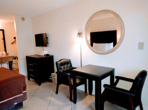 Red Carpet Inn Airport and Cruise Port Hotel Fort Lauderdale