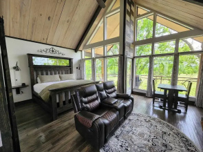 Fairway Treehouses