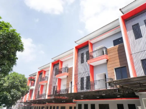 RedDoorz Plus @ Tlogomas