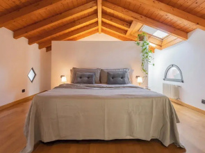 Vico Garden-203 by Rent all Como