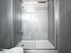 Famous Crows Lisbon Suites