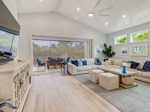 Coastal Cove by Boutiq