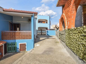 Stunning Home in S.caterina di Pittinur With 2 Bedrooms and Wifi