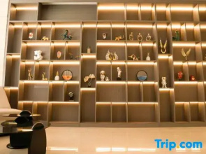 Yuwu Movie Apartment (Nanning Oriental Plaza)