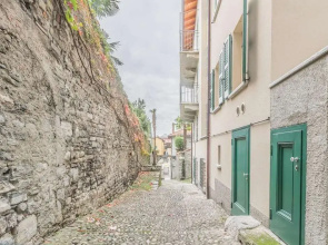 Del Duca Apartment in Varenna