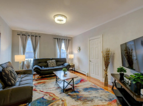 Spacious 2bd/1ba | Free Parking | 3D TOUR