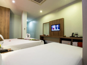 YouDee Hotel Patong (formerly Meir Jarr Hotel)