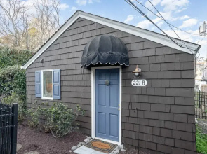 Little Coastal Cottage - Cute 1 1
