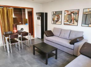 2V Luxury Apartment Near Beach