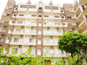Hotel Shri Radha Nikunj Vrindavan Opposite Prem Mandir