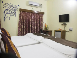 OYO Rooms Rajmahal Square
