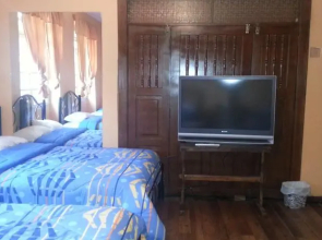 Hostal Latitud 0