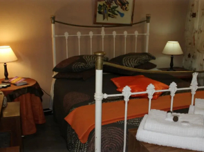 Tshimologo Farm Guest House