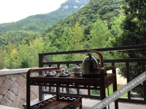 Seclusion Scenery Holiday Hotel