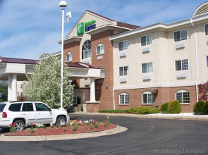 Holiday Inn Express Hotel & Suites Charlotte by IHG
