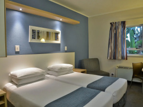 Road Lodge Cape Town International Airport