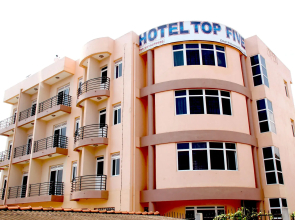 Hotel Top Five