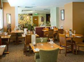 Premier Inn Glasgow City - George Square