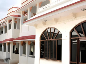 Chandra Hill Resort