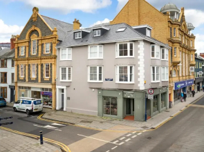 1 Lisburne House