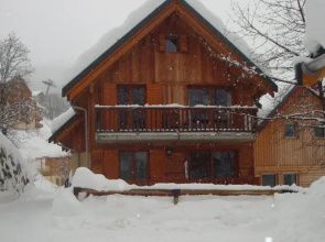 2 Rooms 4 People 3 North West Facing