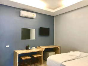 OYO 809 Golden Palm Resort
