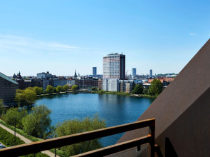 Steel House Copenhagen - Hostel