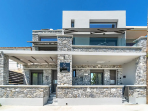 La Perla | Petries Suites