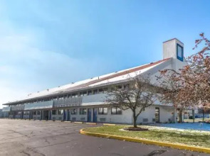 Motel 6 Akron