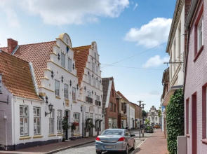 Beautiful Home in Tönning With 2 Bedrooms and Wifi