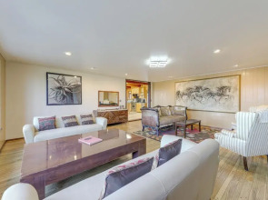 Spacious Pinedale Home w/ Mountain Range View