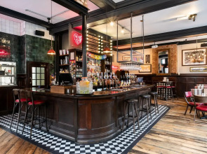 Publove The Rose & Crown