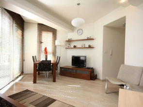 1b Beachront Pool & Gym apt - Ermitage beach