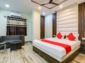OYO 75217 Hotel Navya Grand