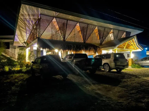 Red Picnic Hostel